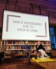 non è necessario che tu esca di casa.jpeg
